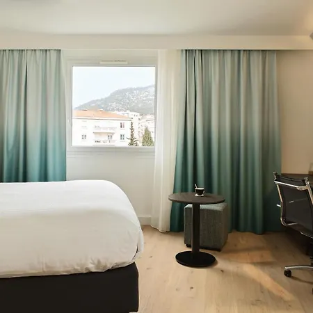 Centre By Ihg 4*