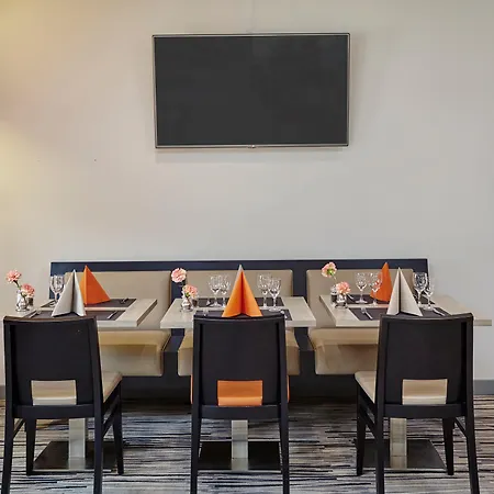 Hotel Centre By Ihg 4*