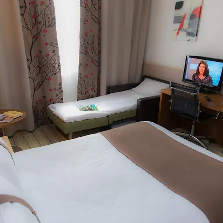 Centre By Ihg Hotel