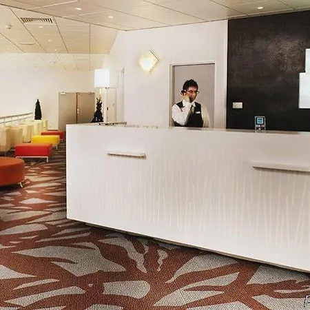 Hotel Centre By Ihg 4*