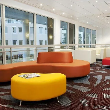 Centre By Ihg Hotel 4*