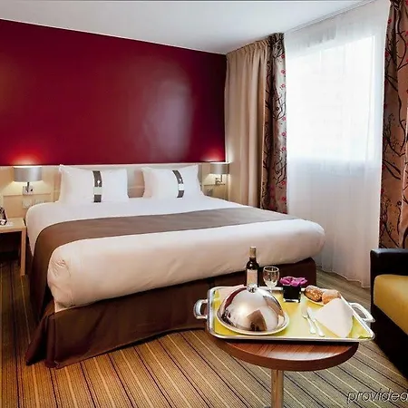 Centre By Ihg Hotel
