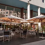 Centre By Ihg Szálloda 4*