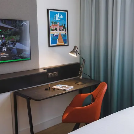 Centre By Ihg 4*
