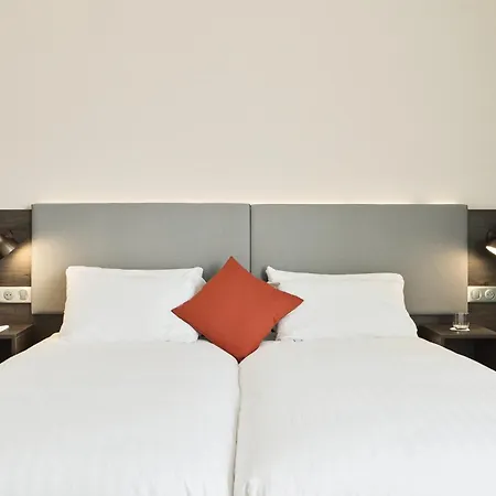 Centre By Ihg Hotel