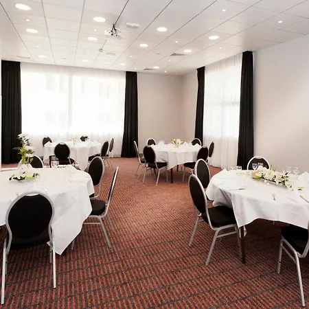 Centre By Ihg Hotel