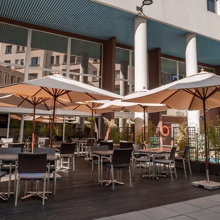 Centre By Ihg Hotel 4*