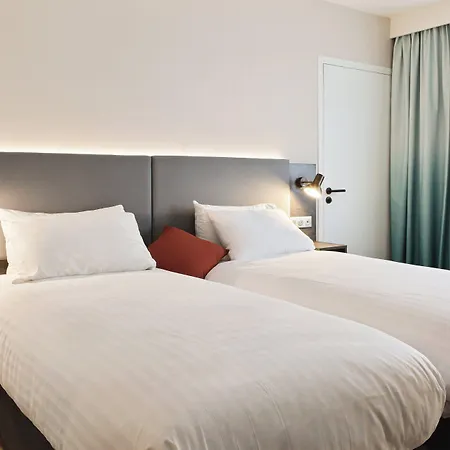Hotel Centre By Ihg 4*