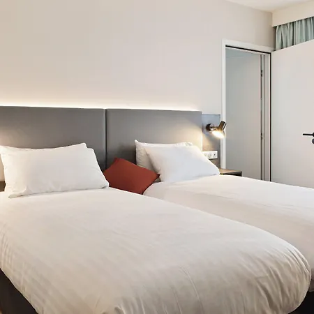Hotel Centre By Ihg 4*