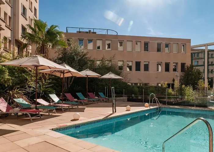 Centre By Ihg 4*