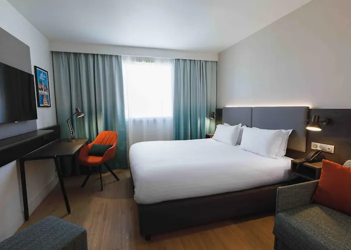 호텔 Centre By Ihg 4*